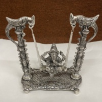 Estatua de Metal Plateada Tallada a Mano del Señor Ganesh en Posición de Columpio para Decoración del Hogar, Ganpati con Jula para Regalo de Boda