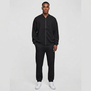 Fabricantes de Conjuntos Deportivos Holgados Personalizados de Alta Calidad, Chaqueta con Cremallera de Poliéster/Algodón de 450 GSM, Conjuntos Deportivos Transpirables de Secado Rápido Unisex - Product Image 3