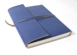 Carnet promotionnel personnalisable en cuir véritable bleu de haute qualité, fait main, avec reliure cousue TC, couverture rigide, 48 feuilles, sublimation. - Product Image 2