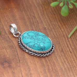Pendentif en argent sterling 925 avec turquoise naturelle, fait main, ovale, vintage, bijou statement pour femme, cadeau - Product Image 1