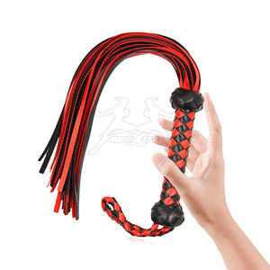 Látigo para Caballos con Diseño Elegante y Duradero, Ofrece un Agarre Cómodo y un Funcionamiento Suave - Product Image 4