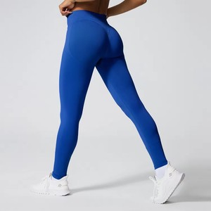 Ensemble de yoga et de sport pour femme, taille haute, longueur cheville, couleur unie, séchage rapide, respirant, avec effet froncé aux fesses - Product Image 2