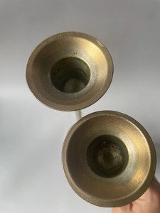 Porte-bougie haut en laiton moderne avec tige tournée élégante pour un style intérieur haut de gamme unique - Product Image 6