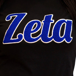 T-shirt en chenille noir Zeta Phi Beta pour femme, avec inscription Zeta, lettres grecques, broderie de la sororité, t-shirt décontracté - Product Image 4