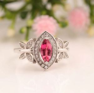 Anillo de Mariposa Vintage de Lujo para Mujer, en Plata de Ley Chapada en Oro de 14K, con Turmalina Rosa Natural de Corte Marquesa y Halo - Product Image 1
