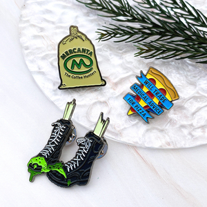 Insignia de Pin de solapa de metal personalizado de esmalte suave, Marktex - Product Image 4