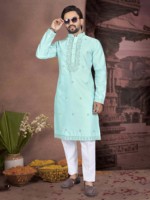 Kurta Pria Gaya India Pakistan Berkualitas Tinggi Warna Biru Muda Bahan BSY Bordir Manik-Manik Perak Benang Resham Tonal untuk Pernikahan