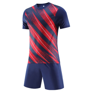 เสื้อฟุตบอลชายคุณภาพพรีเมียมพร้อมลายกราฟิกแบบซับลิเมชั่น ทรงไหล่ตก ผลิตจากโพลีเอสเตอร์อินเตอร์ล็อคที่สวมใส่สบาย ขั้นต่ำในการสั่งซื้อ - Product Image 4