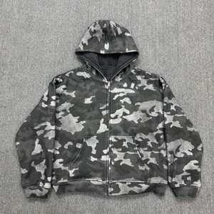 Sudadera con Capucha Reversible Personalizada con Forro Térmico de Waffle, Corte Cuadrado y Ajustado con Cremallera y Estampado DTG Vintage Desgastado para Hombre - Product Image 1