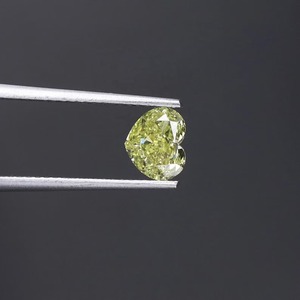 Fabricante de Diamantes Cultivados en Laboratorio, Diamante de 3 Quilates, Corte Corazón, Color Amarillo Fantasía, Claridad VVS1, Certificado IGI, CVD 3EX, Corte Excelente, para Distribuidores e Importadores de Diamantes - Product Image 1