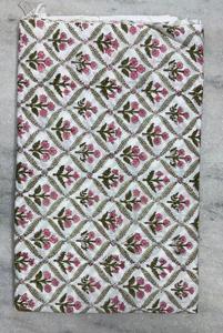 Tela de algodón estampada a mano de la India, tela de algodón suave con estampado a mano, proveedor mayorista de exportación, proveedor listo para pedidos al por mayor. - Product Image 4