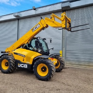 รถตักล้อยาง JCB 542 70 Agri Xtra แบบยืดไสลด์ได้ พร้อมเครื่องยนต์แรงบิดสูง ระบบความมั่นคงขั้นสูง และประสิทธิภาพการใช้งานทางการเกษตรที่เหนือกว่า - Product Image 3