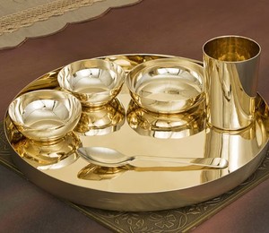 Vaisselle de service traditionnelle pour restaurant, vaisselle de mariage, ensemble de thali en bronze écologique de qualité supérieure pour cadeau de Diwali - Product Image 1