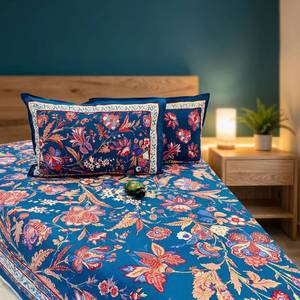 Parure de lit et housse de couette Jaipuri à imprimé floral dégradé rouge avec taies d'oreiller pour usage domestique - Product Image 4