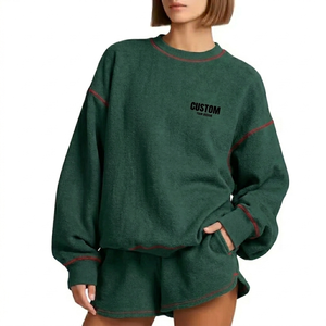 Haut à col montant pour femme avec short, mélange confortable, toucher soyeux, style décontracté, vêtements modernes pour tous les jours - Product Image 1