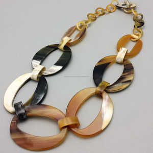 Collar de cuerno de búfalo y buey natural de alta calidad con estilo cristiano religioso de diamante Venta caliente para fiestas y regalos de FWE - Product Image 1