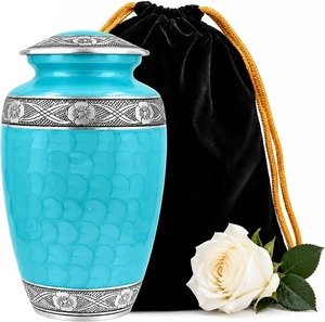 Urna Funeraria Duradera Azul con Diseño de Mariposa y Flor de Margarita para Cenizas Humanas de Adultos, de Excelente Calidad en Aluminio - Product Image 5