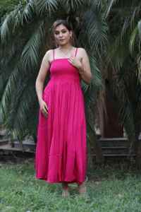 Robe courte imprimée à la main indienne pour femmes Robe d'été décontractée en coton Robe longue courte de style boho Tissu naturel à la taille - Product Image 2