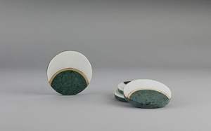 Sous-verres ronds en marbre blanc et vert avec incrustations en laiton pour verres, cocktails, thé, tasses à café et cadeaux - Product Image 2