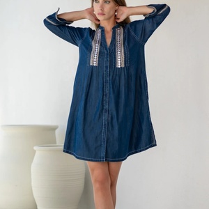 Vestido Camisero Azul Vaquero con Cuello en V, Manga Larga, Bordado a Mano, Cierre de Botones Delanteros, Corte Regular, Largo Mini, Uso Diario Informal, 100% Denim - Product Image 1