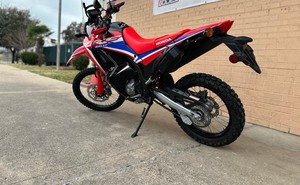 Moto tout-terrain avancée de 286 cm3 avec transmission à 6 vitesses, suspension longue course et freins ABS - Product Image 3