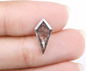 OM GEMS Diamante de laboratorio cultivado con corte cometa único, 15.7 x 7.5 mm, color fantasía, perforado con láser, suelto, personalizado, tipo sal y pimienta, venta al por mayor - Product Image 6