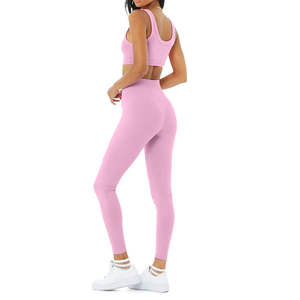 Conjunto Deportivo de Dos Piezas con Logotipo Frontal, Bra Deportivo y Leggings para Yoga, Ropa Deportiva para Mujer - Product Image 3