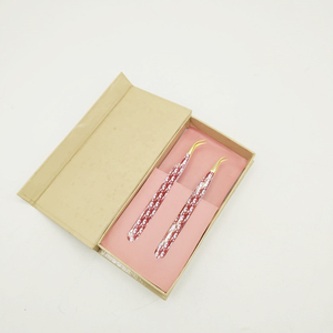 Pinzas de Precisión para Pestañas, para Colocación y Extracción de Pestañas Postizas, Diseño Ergonómico Antideslizante, Agarre Personalizado en Negro y Rosa - Product Image 4