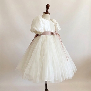 Nouvelle Collection 2026 Robe de Demoiselle d'Honneur Blanche pour Filles, Robe de Princesse Unie Longueur Genou avec Manches Bouffantes en Satin et Tulle, Applique Nœud et Fleurs - Product Image 2
