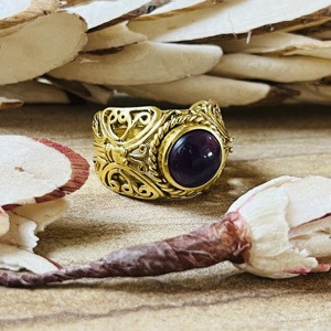 Nouvelle Bague Papillon en Améthyste à Mouvement Rapide, en Laiton Plaqué Or 18 carats avec Texture Filigrane, Vente en Gros pour Femmes - Product Image 3