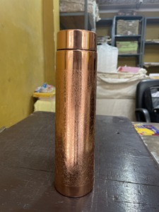 Botella de Agua Portátil Ecológica de Cobre Grabado Tradicional para una Hidratación Diaria Saludable, Uso en el Hogar y la Oficina, 32 oz, 950 ml - Product Image 2