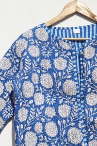 Chaqueta de algodón con estampado de bloques a mano, chaqueta acolchada de algodón con estampado Kantha hecha a mano, chaqueta para mujer - Product Image 4
