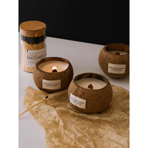 Fabricant de bougies en coquille de noix de coco faites à la main exportation en gros fournisseur OEM bougie parfumée naturelle du Vietnam - Product Image 4