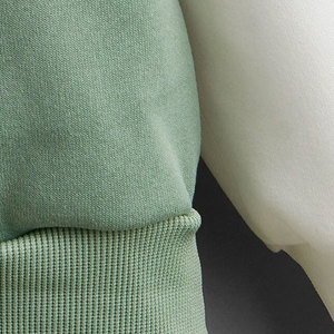เสื้อฮู้ดดี้ผู้ชายผ้าฝ้าย 100% ผลิตในปากีสถาน สำหรับฤดูหนาว สีพื้น พร้อมสีและโลโก้พิมพ์ตามสั่ง ดีไซน์ลำลอง - Product Image 6