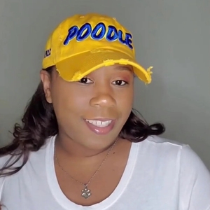 หมวกแก๊ปปักลาย Gold Sigma Gamma Rho Poodle สำหรับชมรมหญิงชาวกรีก ปรับขนาดได้ เหมาะสำหรับผู้หญิง สวมใส่สบายๆ ในมหาวิทยาลัย รับผลิตตามสั่ง ขายส่ง - Product Image 2