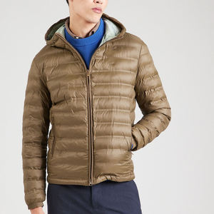Veste d'hiver matelassée pour homme, style urbain, à capuche, col montant, coupe-vent, en toile noire, rembourrage en coton 400g, logo personnalisé sur le devant - Product Image 1