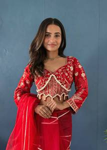 Haut de sari en soie brodé rose, non cousu, longueur ras du sol, orné de perles, style traditionnel indien pakistanais, pour mariage et fête - Product Image 6