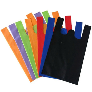 Sac fourre-tout réutilisable en PP non tissé, imprimé sur mesure avec motif de t-shirt, recyclable, pour courses et cadeaux - Product Image 1