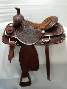 Selle de cheval en cuir classique de qualité supérieure avec doublure en tissu pour le saut d'obstacles, l'équitation en ranch et sur sentier - Vente en gros - Product Image 4