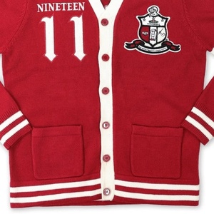 Cardigan rouge tricoté pour homme Divine Nine Nude avec bordure blanche et motif patch, manches longues, col en V, boutons sur le devant, pour l'automne - Product Image 3
