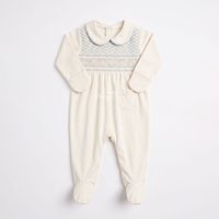 Barboteuse Smockée Violette pour Bébé Fille en Coton Premium à Manches Longues avec Pieds Intégrés, Conception Personnalisée Faite Main