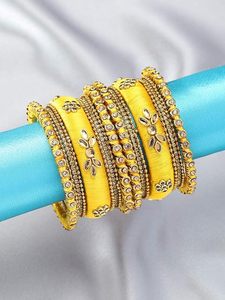 Bracelets ethniques en fil de soie plaqué or, imitation faite à la main, sertis de Kundan bleu, pour femmes et jeunes filles, mode mariage Haldi, certifiés par une tierce partie - Product Image 4