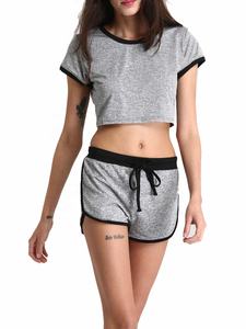 ชุดโยคะไซส์พลัสสำหรับผู้หญิง ดีไซน์ทันสมัย กางเกงเลกกิ้งเอวสูง บรากระชับทรงสวย ชุด 2 ชิ้น แห้งเร็ว น้ำหนักเบา เหมาะสำหรับออกกำลังกายประจำวันและโยคะ - Product Image 6