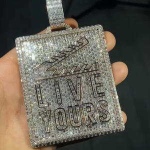 จี้เพชรทรงสี่เหลี่ยมแบบกำหนดเอง สร้อยคอประดับเพชรโมอิสซาไนต์ ดีไซน์ฮิปฮอป ประดับเพชรแบบไมโครเพฟ เงินแท้ 925  พร้อมใบรับรอง GRA - Product Image 1