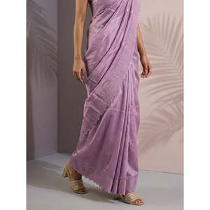 Sari léger et festif en soie pure framboise pour femme, avec imprimé dessin animé, bordure à sequins et travail Leheriya, et chemisier long assorti – Collection Elite Weaves - Product Image 1