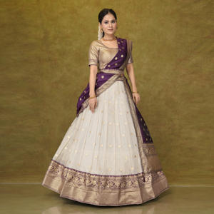 ชุดเลเฮนกาโชลี Kota Chex พร้อมขอบผ้าลายบาเนราซี กระโปรงทรงบานสวยหรู เสื้อทอผ้าอย่างดี ผ้าคลุมไหล่เนื้อดี เหมาะสำหรับงานเทศกาล ชุดพื้นเมือง - Product Image 4