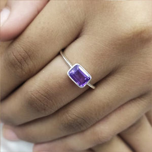 แหวนอเมทิสต์คุณภาพสูง เงินแท้ 925 ทรงเหลี่ยมมรกต เครื่องประดับมินิมอลสุดหรู สำหรับงานแต่งงาน งานหมั้น ของขวัญสำหรับผู้หญิง - Product Image 5