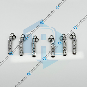 Placas de Bloqueo TPLO de Alta Calidad, Tamaño Estándar de 2.4mm, Juego de 2 Piezas, Precontorneadas, Estilo Voi 316L, para Cirugía Veterinaria en Gatos y Perros - Product Image 2