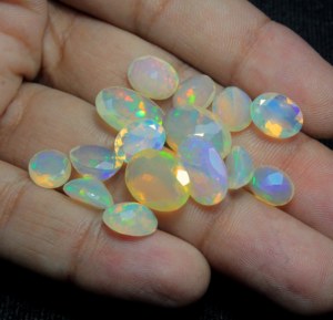 Opale naturelle d'Éthiopie, pierre précieuse de 6 à 10 mm, taille facetée, pierre lâche, jeu de couleurs multibrillantes, pour bijoux - Product Image 5
