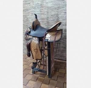 Silla de montar profesional de cuero genuino para caballo, estilo Western y inglés, con armazón de madera - Product Image 4